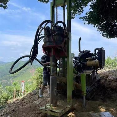 履带式注浆加固钻机 全液压动力头传动 无级变速钻进快劳动强度低