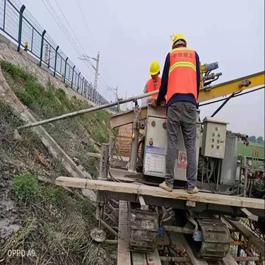 铁路护坡加固高压旋喷桩机 锚索锚杆锚固旋喷钻机 90注浆泵