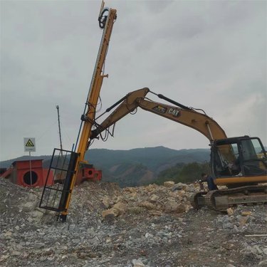 凿岩挖坑打桩机 挖掘机改钻机 博远机械 穿孔速度快 炮眼 支护